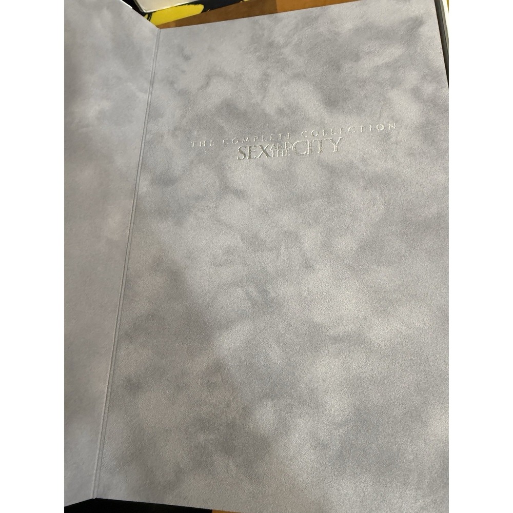 The Complete Collection Sex and the City Hardcover Box Set Carrie Bradshaw - Picture 13 of 16